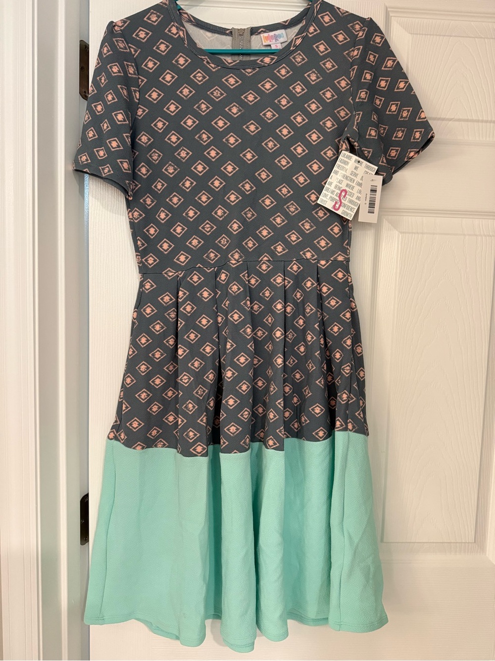 LuLaRoe Amelia Dress - Mint and Gray Diamond